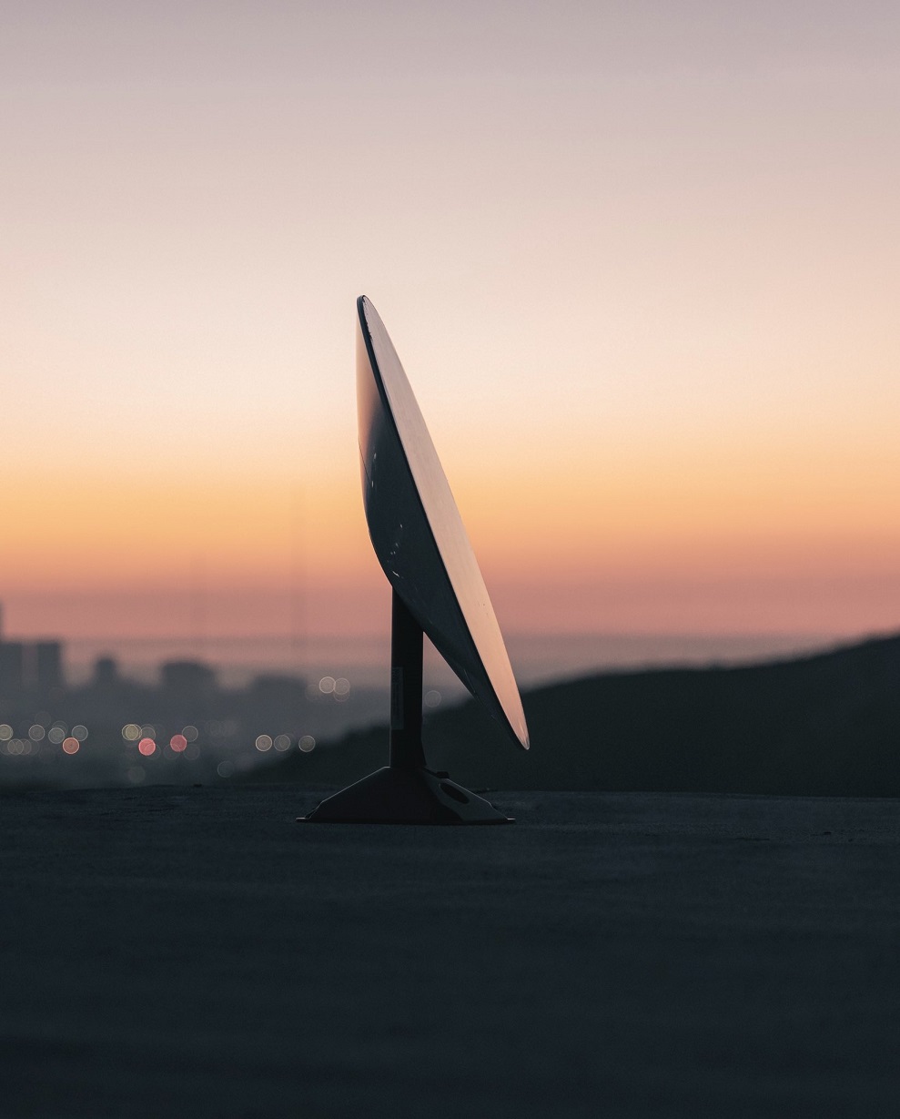 https://www.artiflo.org/images/starlink/Ec6hNSFXoAoF2Cx.jpg